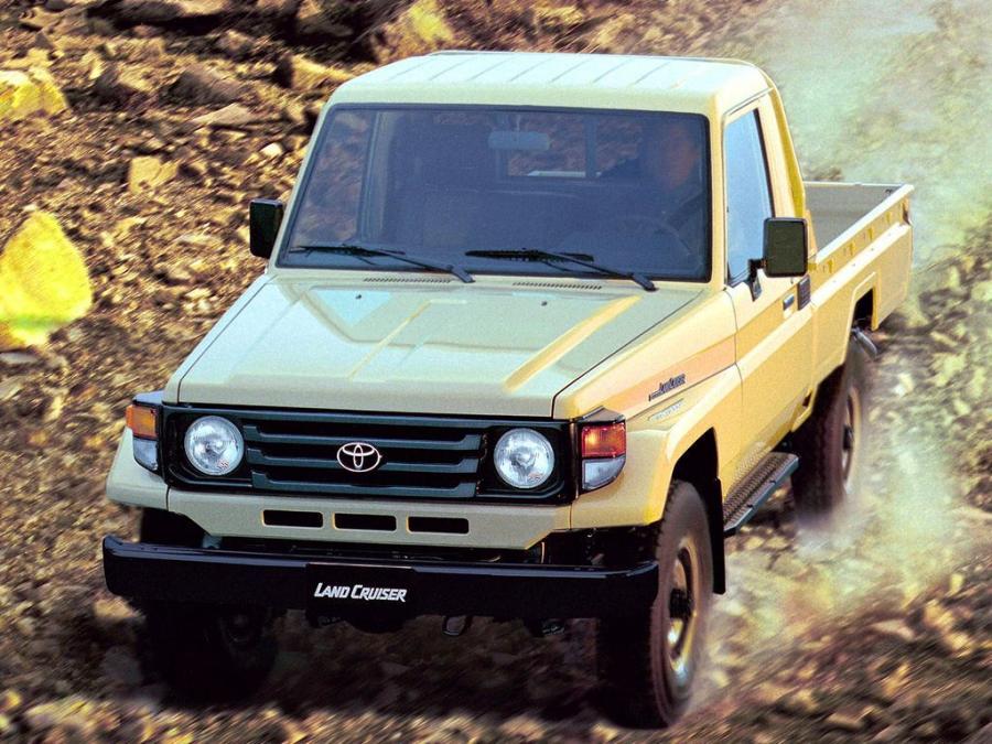  Toyota Land Cruiser 70 Pickup 1999 года  (фото 10 из 10)
